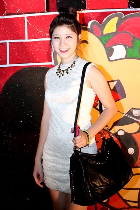 Cô bạn Trâm Anh, nữ sinh nổi tiếng sau một buổi k