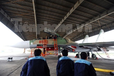 Kiểm tra tổng thể trước giờ bay.