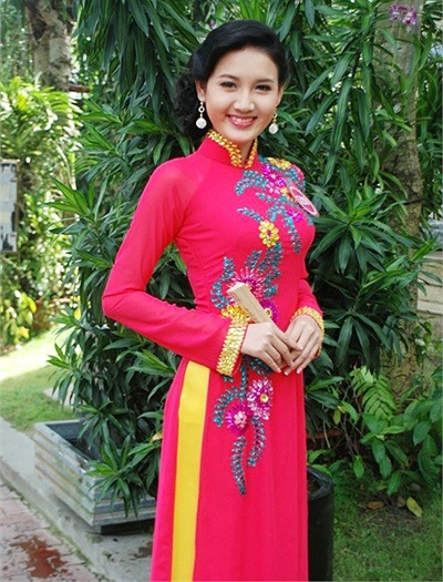 Người đẹp xứ dừa bay bổng với áo dài dân tộc - 1 Người đẹp xứ dừa bay bổng với áo dài dân tộc