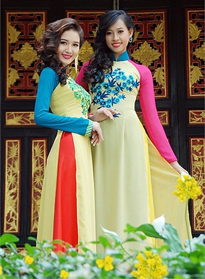 Người đẹp xứ dừa bay bổng với áo dài dân tộc - 9 Tà áo dài truyền thốngcàng tôn thêm vẻ đẹp dịu dàng và nữ tính của người con gái Việt.