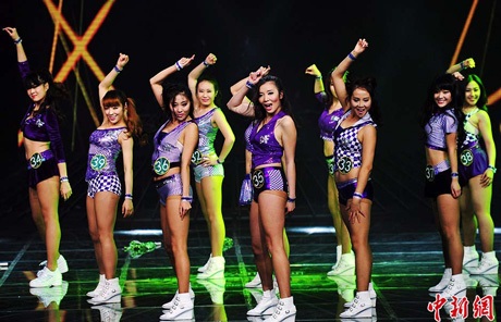 Ngắm những hoạt náo viên TQ trẻ trung, xinh đẹp - 4 Vũ Phong