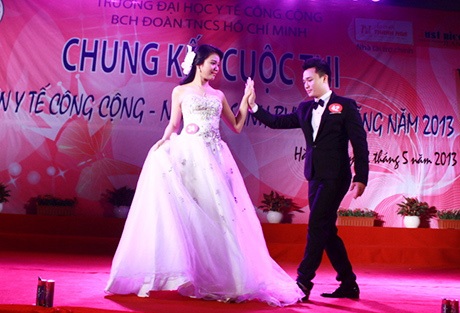 Lộ diện Hoa khôi và Hoa vương ĐH Y tế công cộng - 9 Phần trình diễn dạ hội nhiều màu sắc và sáng tạo