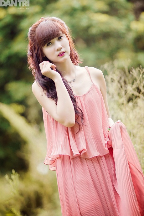Nữ sinh trong veo, xinh xắn trong “Cổ tích vườn chiều” - 8 Hoàng Dung
