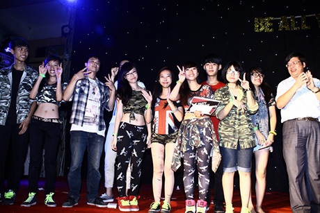 Teen Kim Liên "phát sốt" vì anh chàng đẹp trai nhóm 365 - 13 Giải nhất được trao cho nhóm Demigods