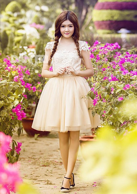 Lilly Luta bật mí cách sống “đẹp” trong giới hot girl - 2 Những thị phi trong giới hot teen, hot girl không phải ít. Làm cách nào để bạn hòa hợp được