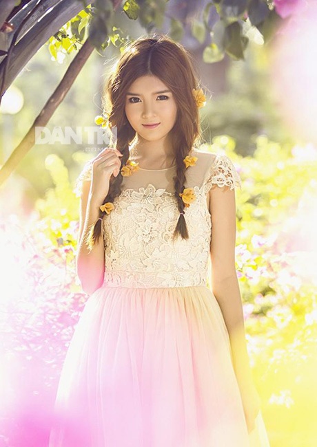 Lilly Luta bật mí cách sống “đẹp” trong giới hot girl - 8 Mai Châm