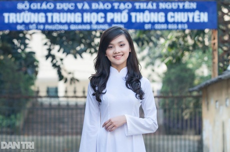 Hoa khôi 9X xứ chè tinh khôi trong áo dài trắng - 1 Hoa khôi 9X xứ chè tinh khôi trong áo dài trắng