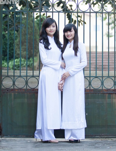 Hoa khôi 9X xứ chè tinh khôi trong áo dài trắng - 6 Hoàng Dung