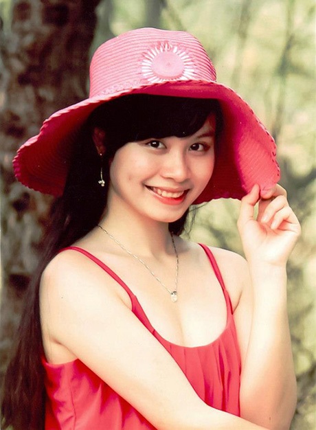 Top 15 nữ sinh đẹp và tài năng nhất ĐH Quốc gia TP.HCM - 9 Nguyễn Thu Trang- ĐH Kinh tế - Luật