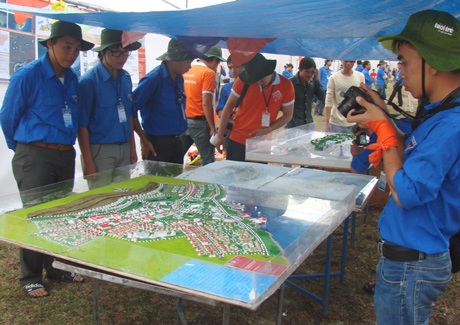 Những ý tưởng, mô hình “độc” về biển đảo Việt Nam của SV - 5 Đề tài nghiên cứu đất trồng trên đảo Trường Sa của SV trường ĐH Nông lâm TPHCM