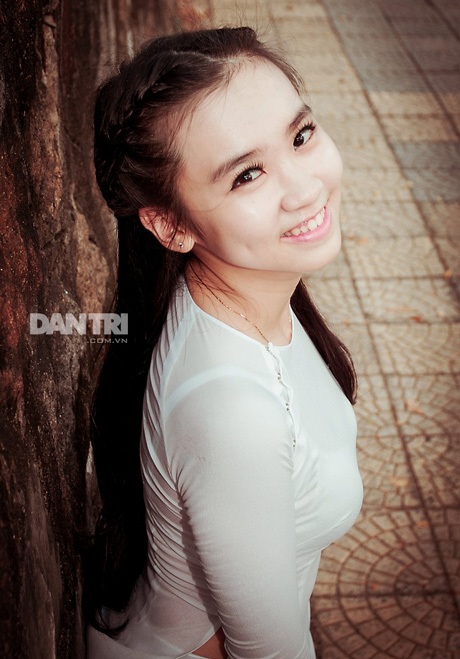 Miss Teen Ngọc Trâm má lúm duyên dáng đón nắng hạ - 1 Miss Teen Ngọc Trâm má lúm duyên dáng đón nắng hạ