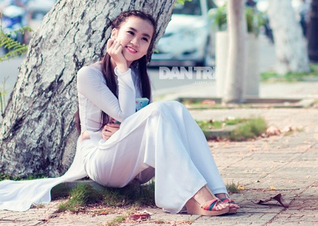 Miss Teen Ngọc Trâm má lúm duyên dáng đón nắng hạ - 4 Hoàng Dung