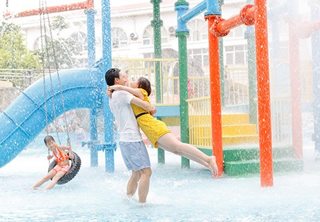 Mùa hè Tây Hồ rực rỡ và lãng mạn qua góc máy trẻ - 4 Mai Châm