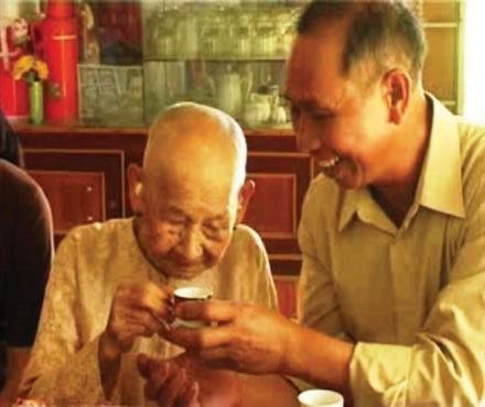 Năm Thắng và mẹ ở Bến Tre.