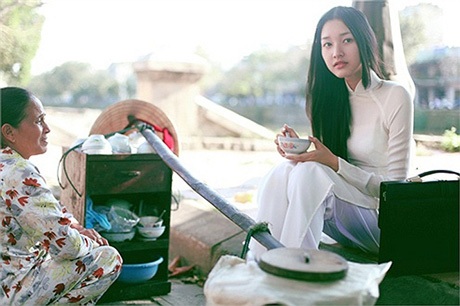 Hoa khôi Quốc học Huế đạt điểm tốt nghiệp loại Giỏi - 7 Ngọc Trân đại diện cho vẻ đẹp dịu dàng, đằm thắm cho người con gái Huế