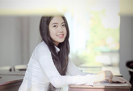 Hoa khôi Quốc học Huế đạt điểm tốt nghiệp loại Giỏi - 12 Với điểm số vừa đạt được, Thể Ny chỉ đạt tốt nghiệp THPT bằng Khá