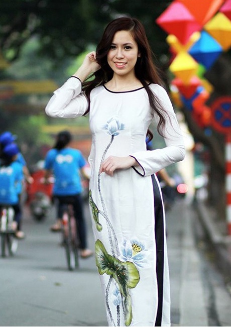 Hoa khôi 1m72 trường Báo nói về vấn nạn phong bì - 1 Hoa khôi Báo chí nói về vấn nạn phong bì