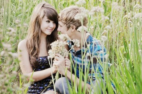 Làm gì khi “người ấy” không muốn khoe tình cảm? - 1 Làm gì khi “người ấy” không muốn khoe tình cảm?