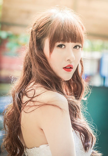 “Hotgirl” Hà Lade bất ngờ tung "ảnh cưới" đẹp lung linh - 1 Mai Châm