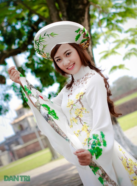 Hoa khôi sinh viên hóa nàng công chúa quý phái - 1 Hoàng Dung