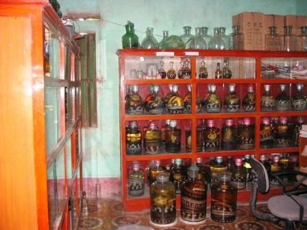 Dựng tóc gáy ở “làng tử thần” - 6 Sản phẩm của làng rắn Vĩnh Sơn, ngoài việc xuất khẩu và đưa vào làm… thực đơn.