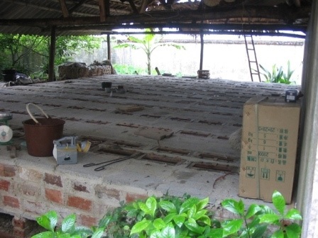 Dựng tóc gáy ở “làng tử thần” - 1 Chuồng nuôi rắn ở làng nuôi rắn lớn nhất miền Bắc.