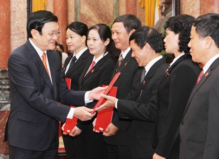 Bổ nhiệm chức danh tư pháp cho 34 thẩm phán - 1 Bổ nhiệm chức danh tư pháp cho 34 thẩm phán