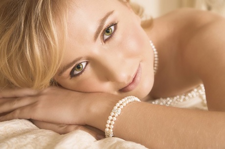 Chiêm ngưỡng 10 đôi mắt hút hồn của bạn trẻ “vô danh” - 5 Không ít người tự hỏi dường như có gì đó không tự nhiên ở đôi mắt xanh, to của cậu bé này.