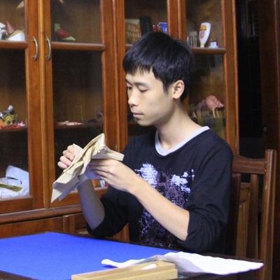 Chàng trai Bách khoa xếp giấy đẳng cấp thế giới - 1 Chàng trai Bách khoa xếp giấy đẳng cấp thế giới