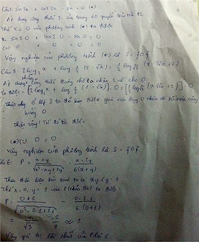 Những tờ giấy nháp "bá đạo" của sĩ tử mùa thi - 4 Giấy nháp hướng dẫn cách làm bài của sĩ tử trong kỳ thi đại học môn Toán khối D