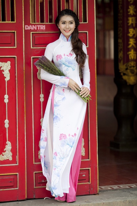 Ngắm nữ sinh Hàng không đáng yêu trong tà áo dài thướt tha - 15 Hoàng Dung