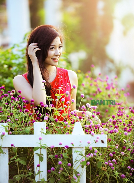 Ngắm nữ sinh Kinh tế xinh tươi, căng tràn sức sống - 6 Hoàng Dung