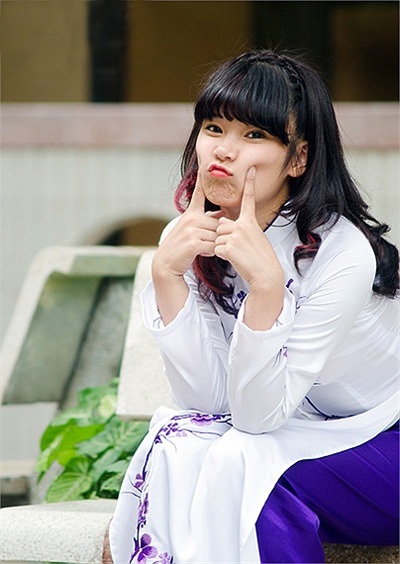 Chibi Hoàng Yến mặc áo dài, đánh đàn thi đại học - 12 Sau khi thi đại học, Hoàng Yến sẽ đi du lịch tại Đà Nẵng