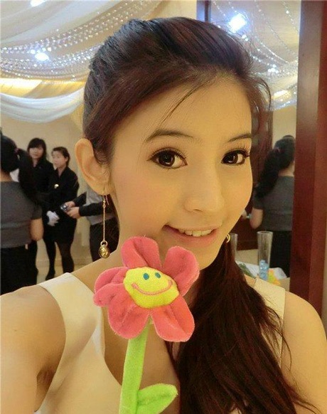 “Hotgirl” Lào xinh đẹp sở hữu hai bằng đại học - 3 Vũ Phong
