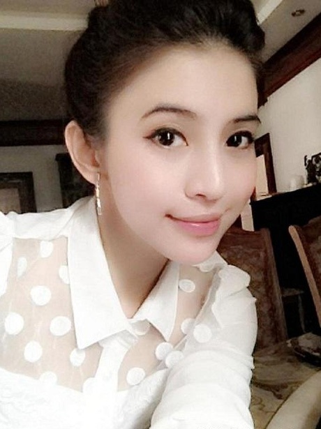“Hotgirl” Lào xinh đẹp sở hữu hai bằng đại học - 6 Vũ Phong