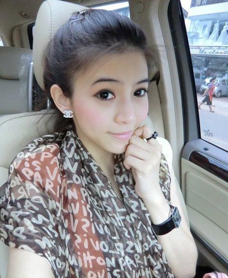 “Hotgirl” Lào xinh đẹp sở hữu hai bằng đại học - 15 Vũ Phong