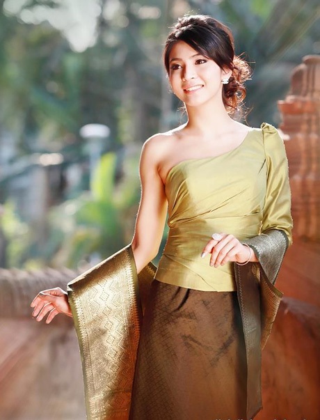 “Hotgirl” Lào xinh đẹp sở hữu hai bằng đại học - 2 Vũ Phong