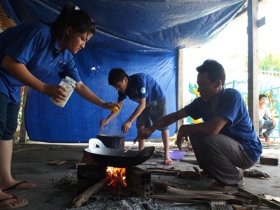 Ngôi nhà kết nối vạn niềm vui - 7 Ngôi nhà chung gắn kết mọi người ngay từ những điều bình dị nhất - sẻ chia bữa cơm chiều.