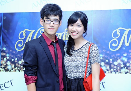 Teen chuyên Ams mở "đại tiệc" đầu năm học - 3 Học sinh chuyên Ams diện váy áo xinh đẹp dự bữa tiệc kết nối các thế hệ