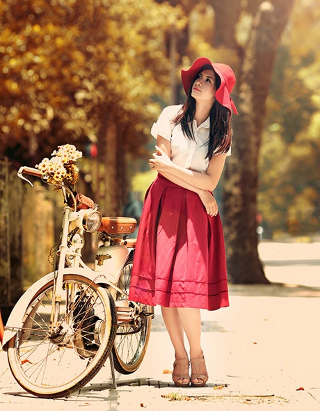 Nữ sinh cao 1,72m lãng mạn giữa trời thu Hà Nội - 8 Mai Châm