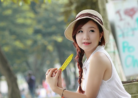 Thiếu nữ lãng mạn với phong vị cổ điển ngày chớm thu - 1 Thiếu nữ lãng mạn với phong vị cổ điển ngày chớm thu