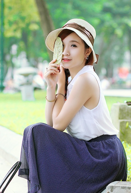 Thiếu nữ lãng mạn với phong vị cổ điển ngày chớm thu - 10 Mai Châm