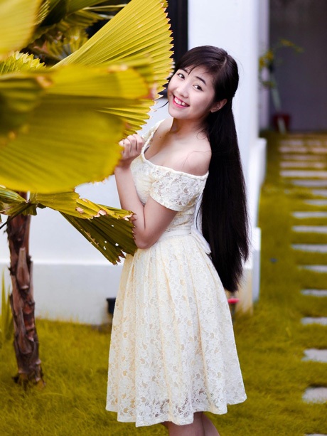 “Hot girl” tiết lộ kỳ nghỉ Hè bận rộn, lý thú - 5 Ngay sau khi kết thúc kỳ thi cấp 3, cô gái tài năng của Đà Nẵng đã cùng chị