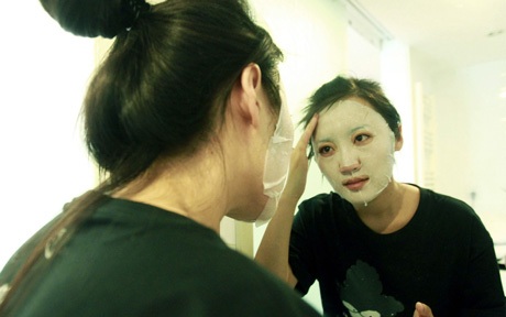 Hậu trường khó tỏ của những người mẫu quảng cáo trẻ