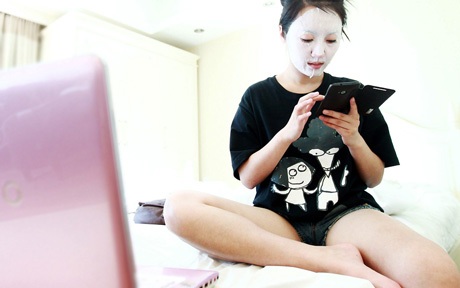 Hậu trường khó tỏ của những người mẫu quảng cáo trẻ