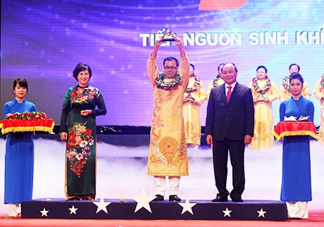 Top 100 doanh nghiệp Sao vàng Đất Việt 2013