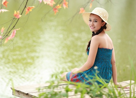 “Chị ong vàng” Thúy Quỳnh má lúm đáng yêu tuổi 16 - 6 Hoàng Dung