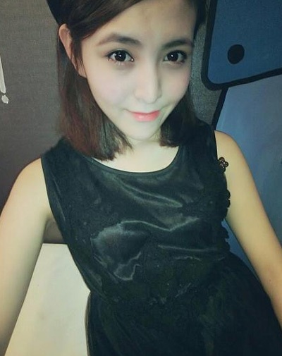 Thiếu nữ vừa nhập học đã khiến SV trường điện ảnh “dậy sóng” - 1 Zhong Wan Lin, tân SV đang được chú ý tại trường điện ảnh Bắc Kinh.
