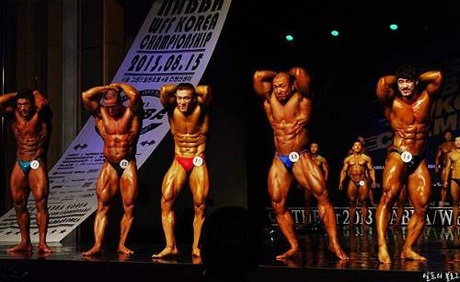 Baek Min Young có khuôn mặt xinh đẹp không thua kém diễn viên nổi tiếng nào của Hàn Quốc.