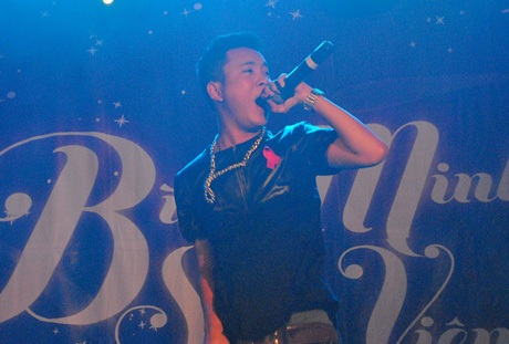 Bùng nổ đêm nhạc sinh viên trường kinh tế - 7 Hoàng Dung